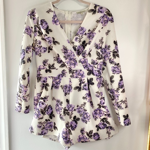 Charlotte Russe Dresses & Skirts - Charlotte Russe Floral Romper in Size Large